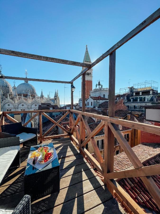 Ai Savi Di Venezia